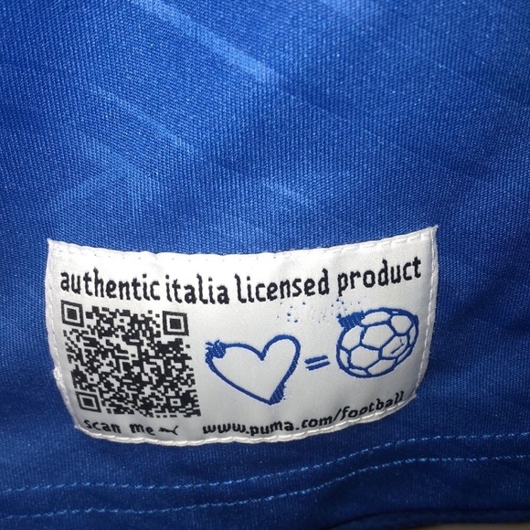 Italy Soccer Jersey - Picture 2 of 5